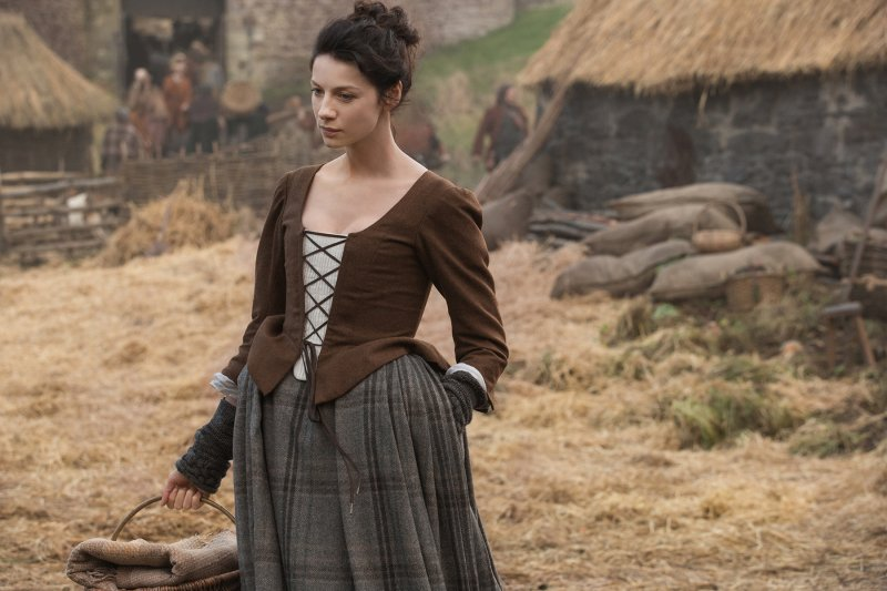Illustration for article titled Everything You Need to Know Before Outlander Returns This Weekend